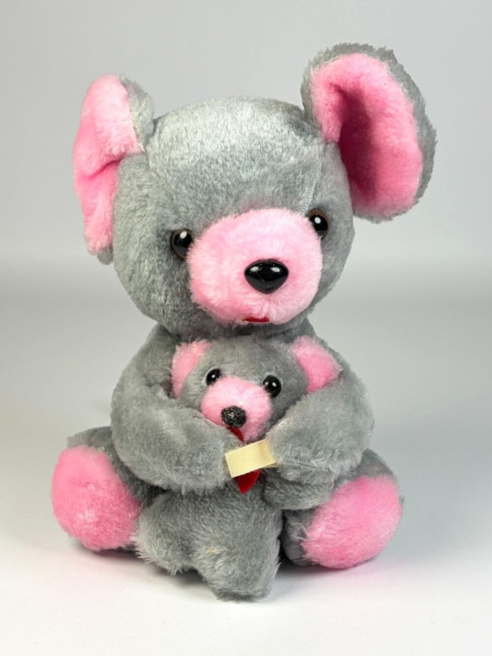 Vintage Dan Brechner Plush Mama Mouse Holding Baby Mouse Stuffed Animal Gray